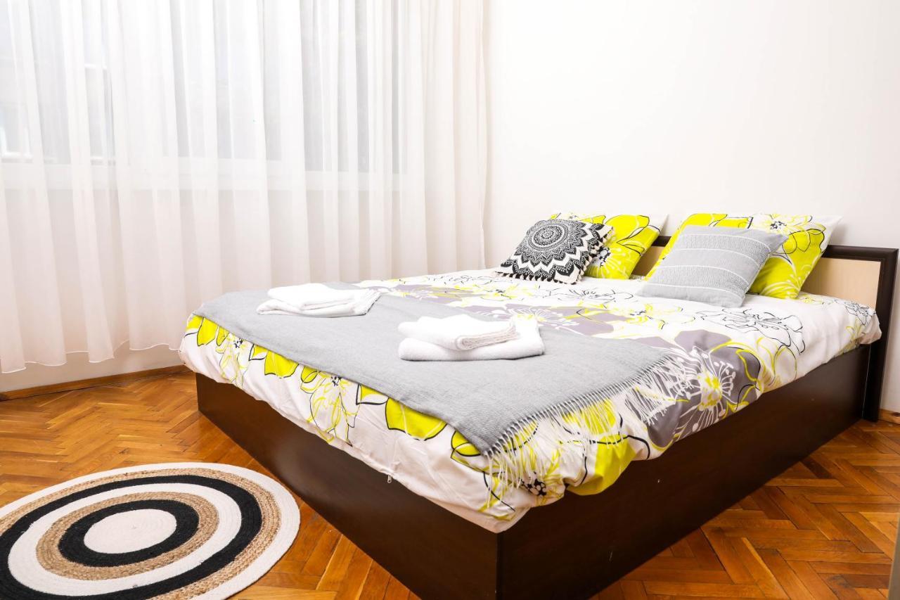 Krichim Apartments,Three-Bedroom, Large Apartment, Top Center ソフィア エクステリア 写真